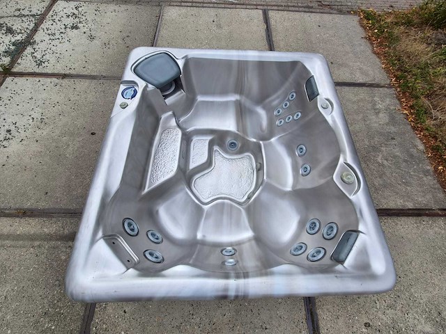 Californië cooperage 5 persoons jacuzzi en buitenspa - afbeelding 1 van  26