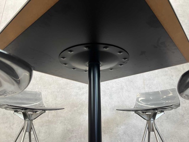 Calligaris l'eau - 4x barkruk met tafel - afbeelding 2 van  11