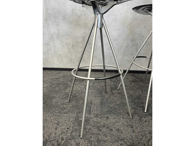 Calligaris l'eau - 4x barkruk met tafel - afbeelding 9 van  11