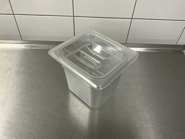 Cambro - gn 1/6-150 - kunststof gastronormbak met deksel (25x) - afbeelding 1 van  4