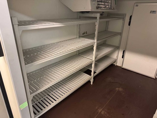 Cambro - kunststof stelling - afbeelding 1 van  4