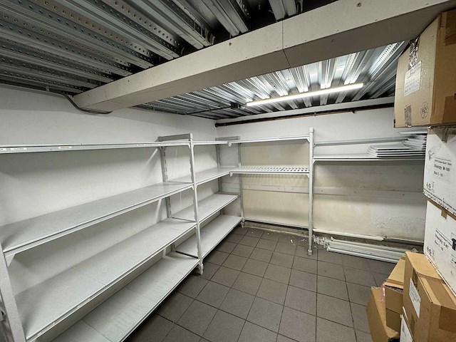 Cambro - kunststof stelling - afbeelding 1 van  8