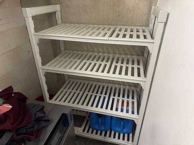Cambro - kunststof stelling - afbeelding 1 van  3