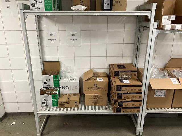 Cambro - kunststof stelling - afbeelding 2 van  3