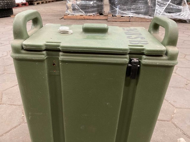 Cambro drankcontainer - afbeelding 1 van  3