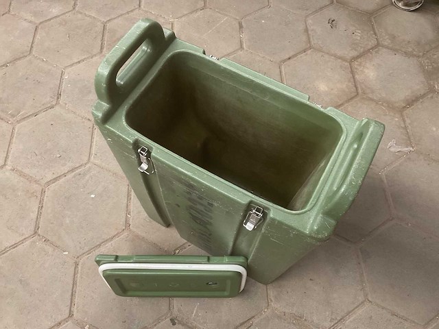 Cambro drink dispenser - afbeelding 6 van  6