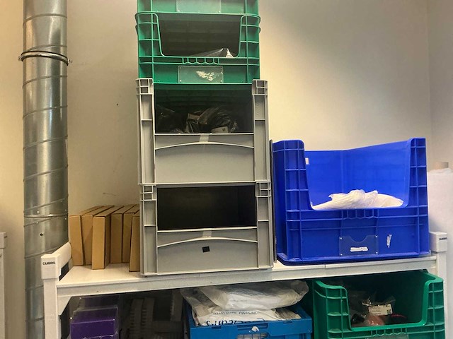 Cambro planken met inhoud (2x) - afbeelding 7 van  11