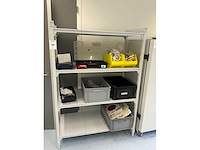 Cambro shelving met inhoud - afbeelding 2 van  9