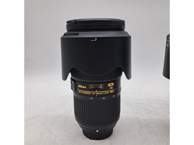 Camera lens, nikon, af-s nikkor 24-70mm 1:2.8e ed - afbeelding 2 van  8