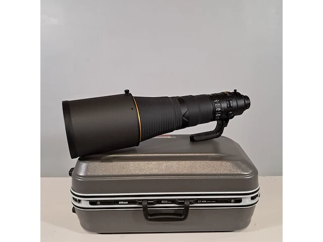Camera lens, nikon, af-s nikkor 600mm 1:4e fl ed vr - afbeelding 1 van  9