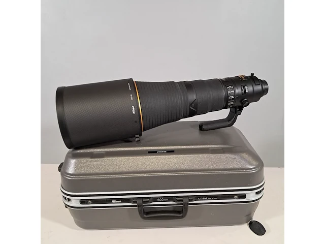 Camera lens, nikon, af-s nikkor 600mm 1:4e fl ed vr - afbeelding 1 van  10