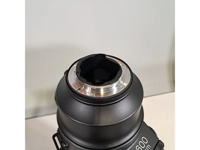 Camera lens, nikon, af-s nikkor 600mm 1:4e fl ed vr - afbeelding 11 van  11