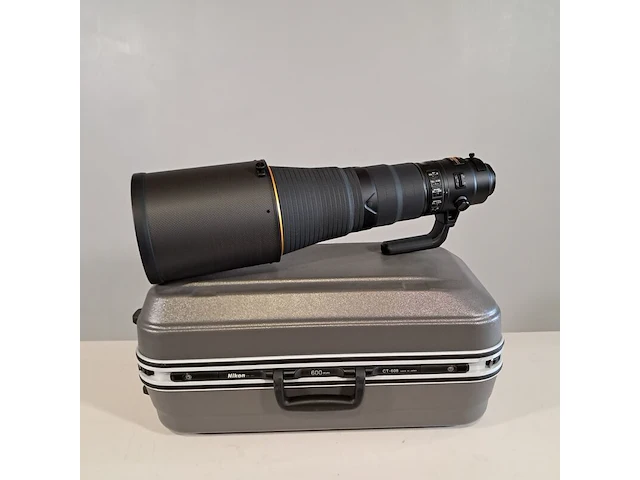 Camera lens, nikon, af-s nikkor 600mm 1:4e fl ed vr - afbeelding 1 van  10