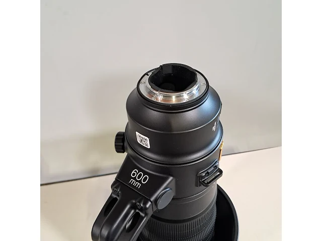 Camera lens, nikon, af-s nikkor 600mm 1:4e fl ed vr - afbeelding 9 van  10