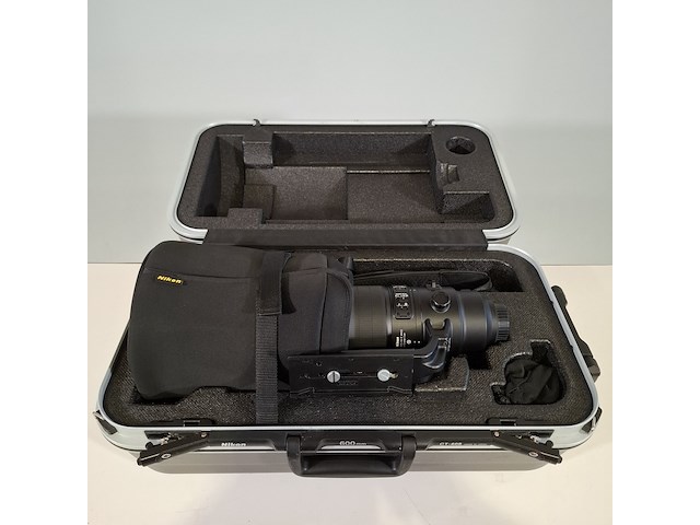 Camera lens, nikon, af-s nikor 600mm 1:4e fl ed - afbeelding 10 van  10