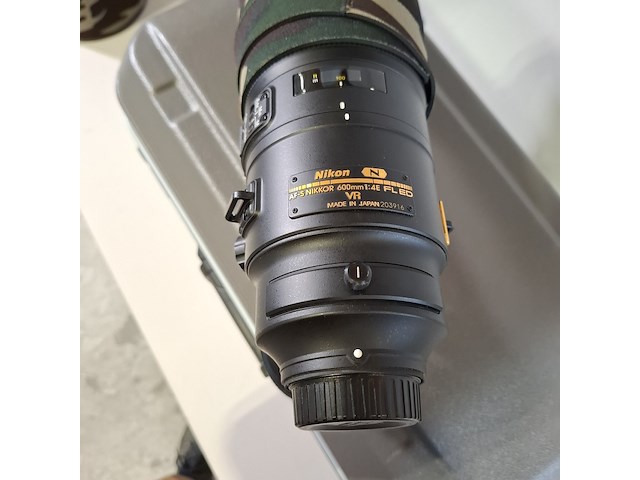Camera lens, nikon, af-s nikor 600mm 1:4e fl ed - afbeelding 6 van  10