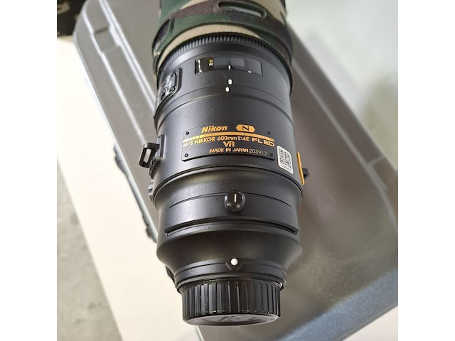 Camera lens, nikon, af-s nikor 600mm 1:4e fl ed - afbeelding 6 van  10