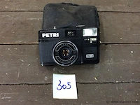 Camera petri