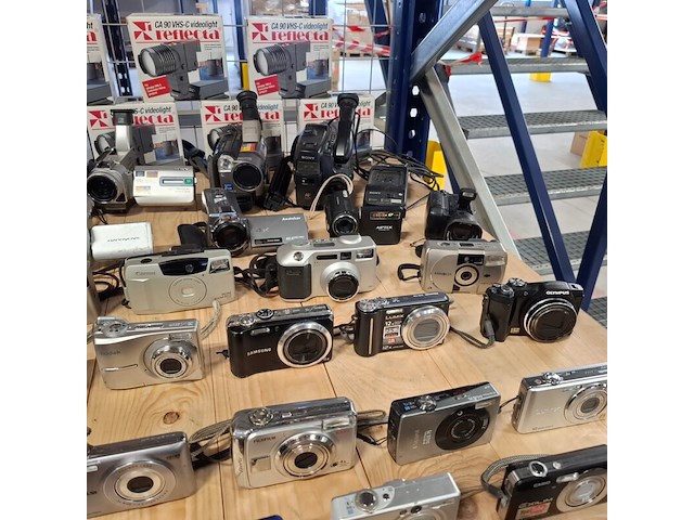 Camera's, o.a. canon, olympus, jvc, nikon - afbeelding 4 van  14