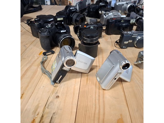 Camera's, o.a. canon, olympus, jvc, nikon - afbeelding 7 van  14