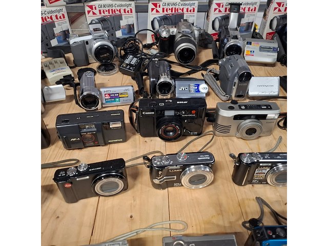 Camera's, o.a. canon, olympus, jvc, nikon - afbeelding 13 van  14