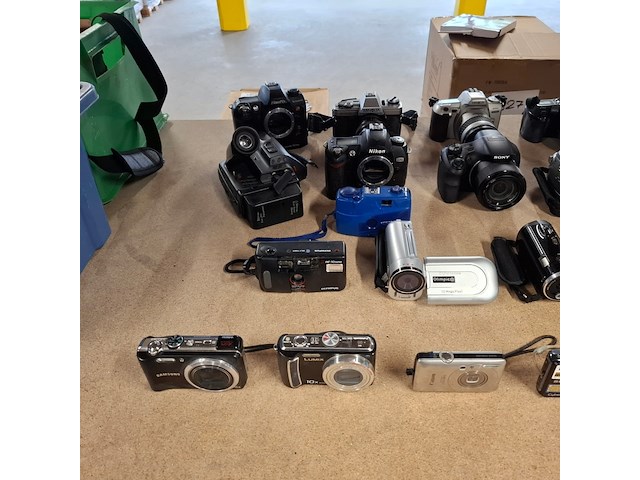 Camera's, o.a lumix, canon, kodak, sony - afbeelding 3 van  10