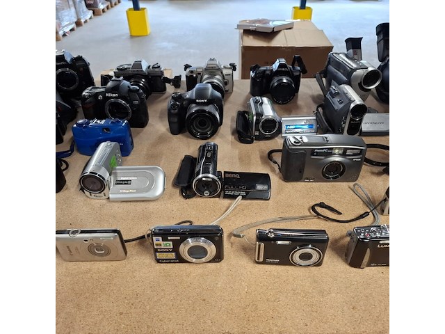 Camera's, o.a lumix, canon, kodak, sony - afbeelding 4 van  10
