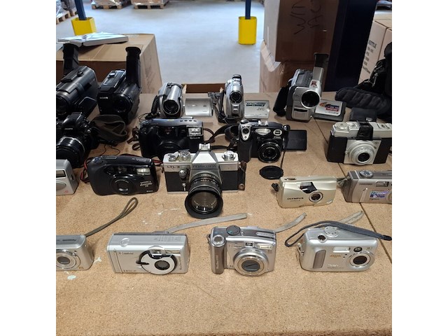 Camera's, o.a lumix, canon, kodak, sony - afbeelding 7 van  10