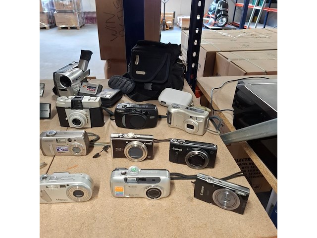 Camera's, o.a lumix, canon, kodak, sony - afbeelding 8 van  10