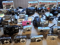Camera's, o.a. nikon, sony, canon, panasonic, minolta - afbeelding 6 van  8