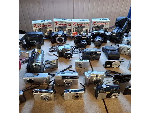 Camera's, o.a. nikon, sony, canon, panasonic, minolta - afbeelding 7 van  8