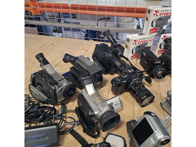 Camera's, o.a. nikon, sony, jvc, canon - afbeelding 6 van  12
