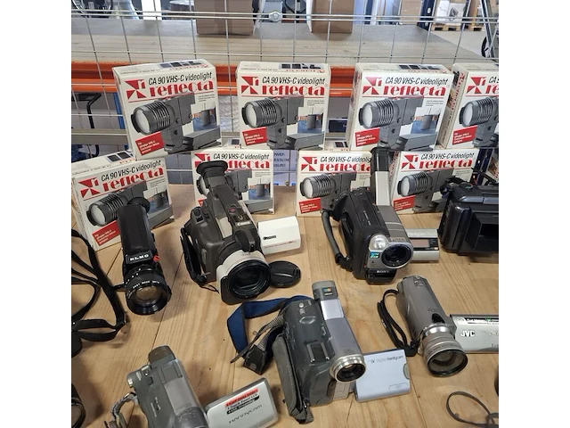 Camera's, o.a. nikon, sony, jvc, canon - afbeelding 7 van  12