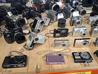 Camera's, o.a. nikon, sony, jvc, canon - afbeelding 9 van  12