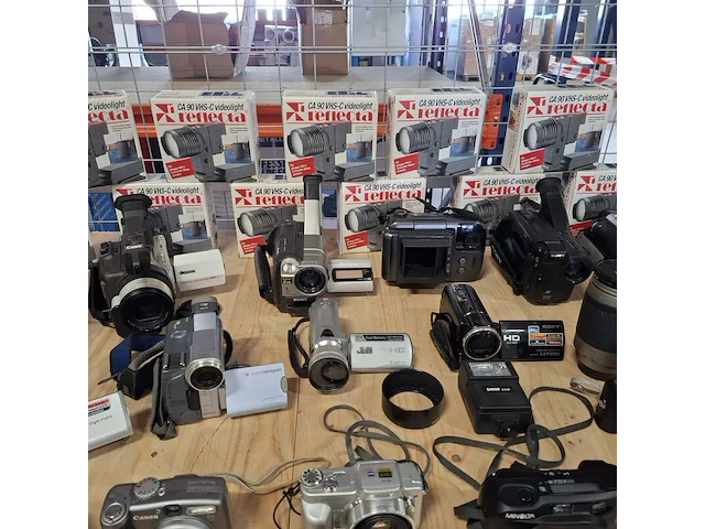 Camera's, o.a. nikon, sony, jvc, canon - afbeelding 11 van  12