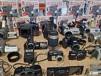 Camera's, o.a. nikon, sony, jvc, canon - afbeelding 12 van  12