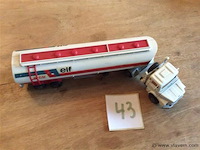 Camion elf - afbeelding 1 van  4