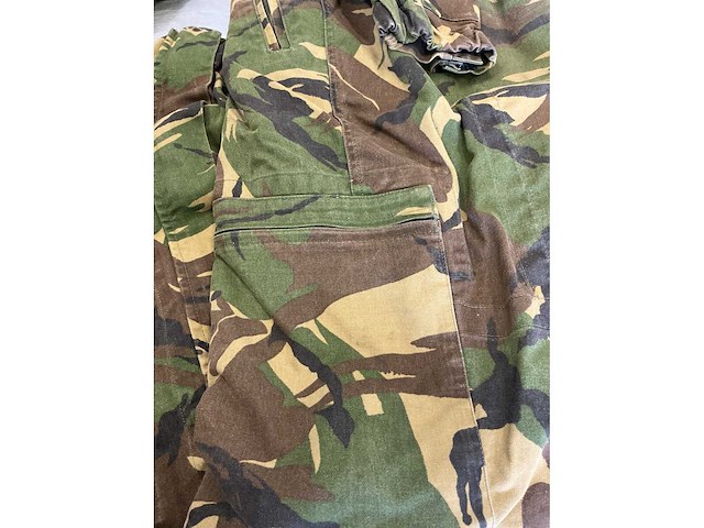 Camouflage overall & balletjesgeweren - afbeelding 3 van  3