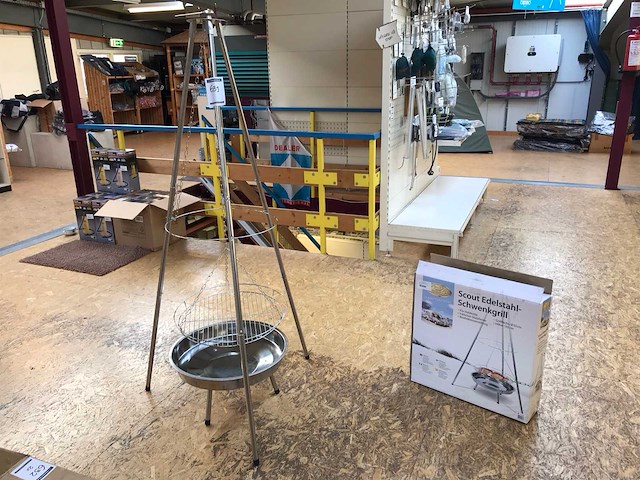 Camp 4 driepoot hang grill met vuurschaal - afbeelding 1 van  3