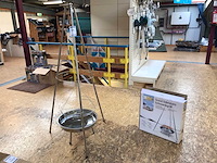 Camp 4 driepoot hang grill met vuurschaal - afbeelding 1 van  3