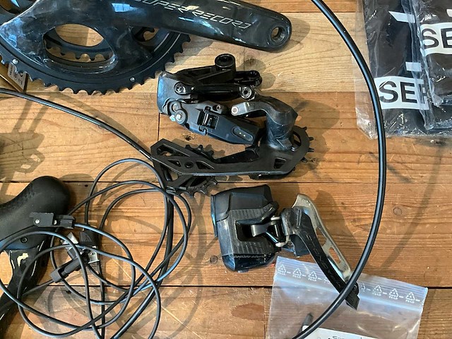 Campagnolo super record groepset - afbeelding 2 van  5