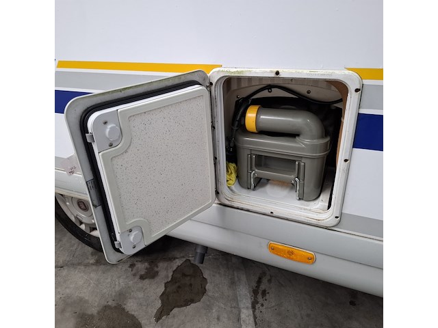 Camper, buerstner, teilintegriert, 2004 - afbeelding 30 van  70