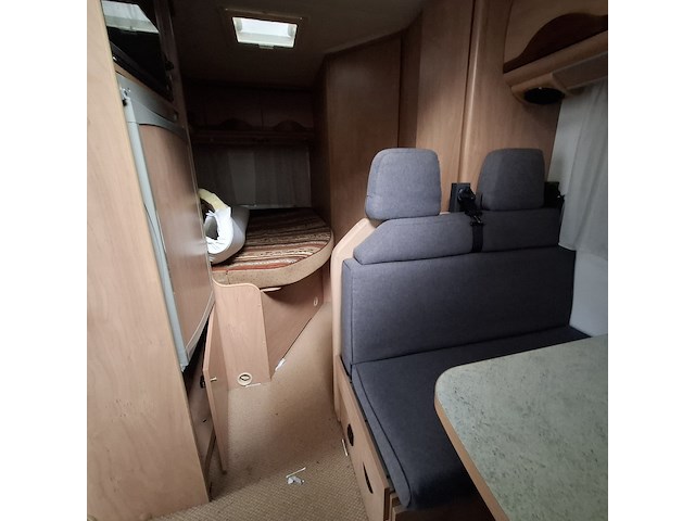 Camper, buerstner, teilintegriert, 2004 - afbeelding 42 van  70