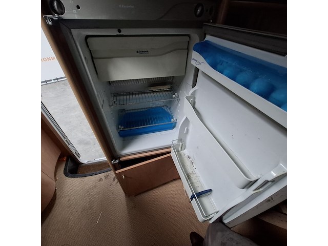 Camper, buerstner, teilintegriert, 2004 - afbeelding 44 van  70