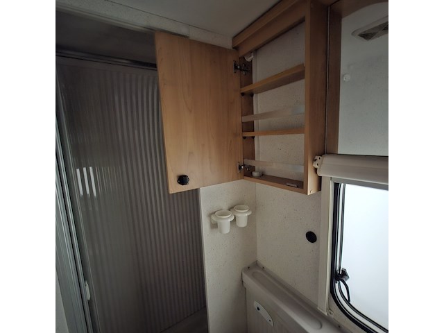 Camper, buerstner, teilintegriert, 2004 - afbeelding 49 van  70