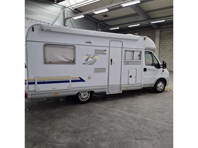 Camper, buerstner, teilintegriert, 2004 - afbeelding 45 van  70