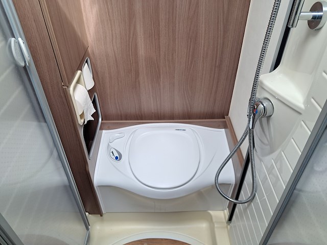 Camper, bürstner, bt7001, 2015 - afbeelding 65 van  116