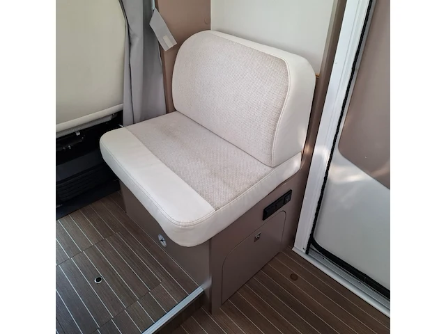 Camper, capron, t7400 qb, 2020 - afbeelding 79 van  126