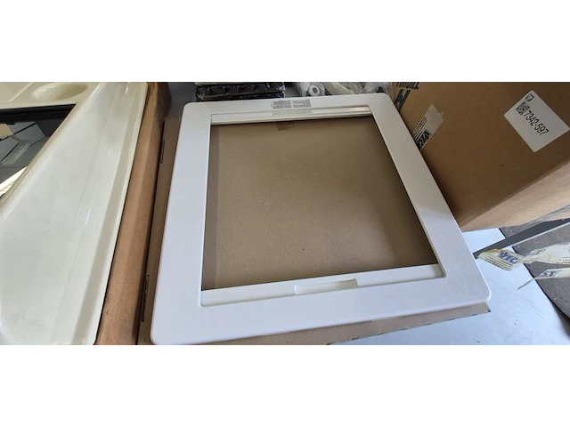 Camper en caravan onderdelen inclusief palletbox, o.a. dometic, reimo - afbeelding 15 van  18