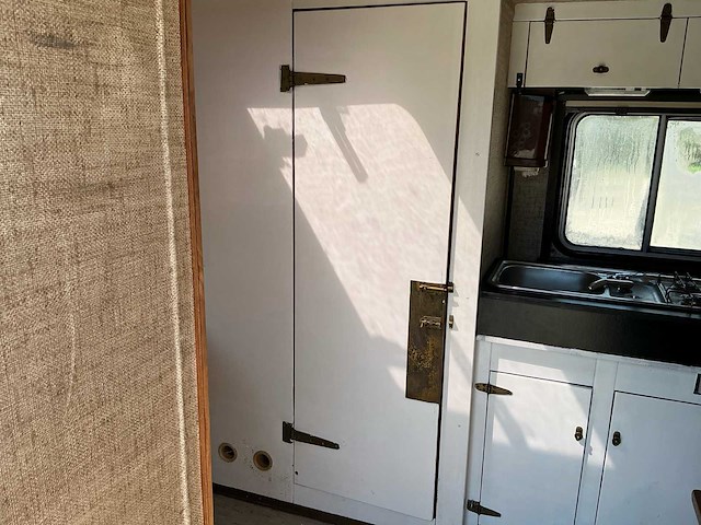 Camper unit/box voor mercedes-benz unimog - afbeelding 20 van  41